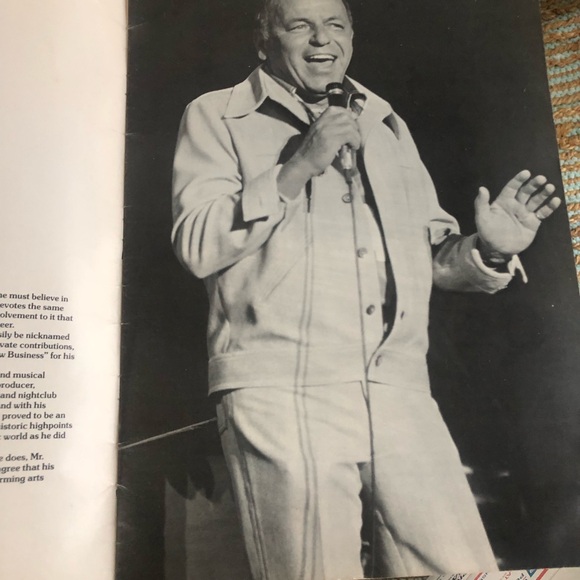 Vintage 40year Old FRANK SINATRA Collector Program - Picture 4 of 16